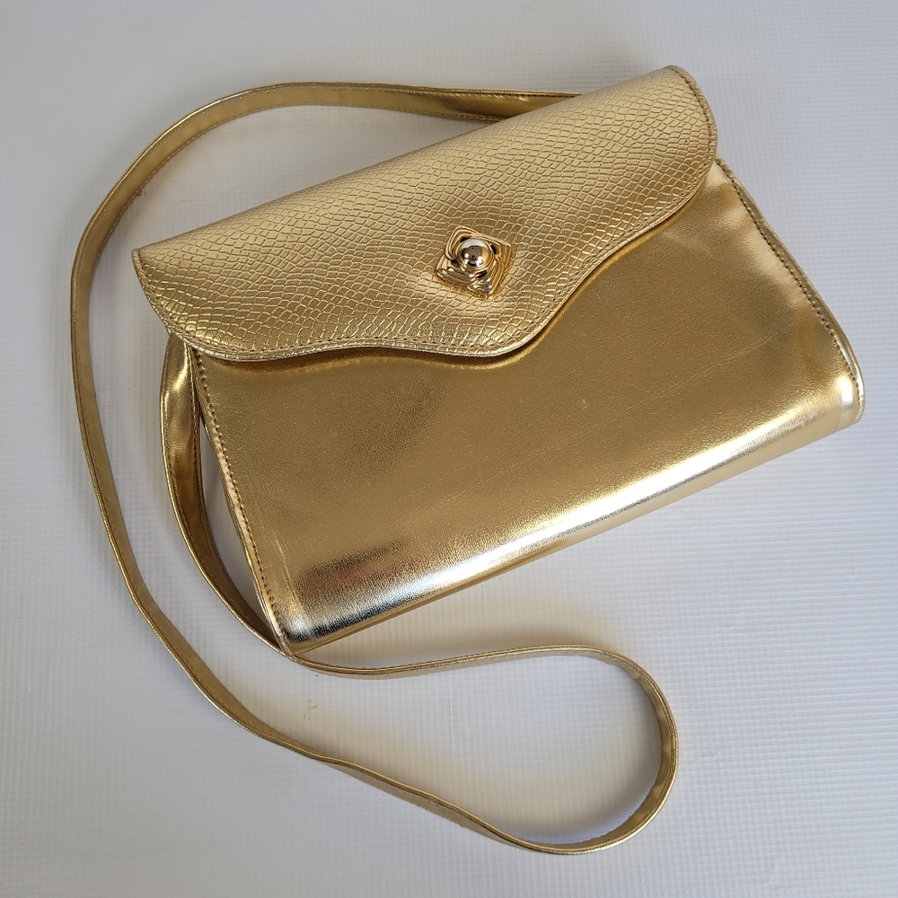 Vintage 80's Chateau Gold Serpenti Half  Shoulder Bag Snap Closure